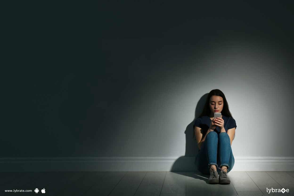 Social Media & Depression - Is There A Link?
