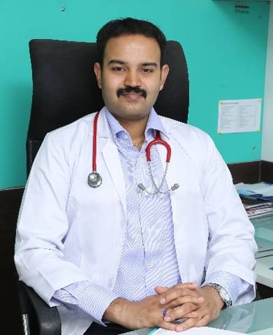 https://assets.lybrate.com/img/documents/doctor/dp/686f2cc661cefdfd16ff5c8735889d5e/Orthopaedics-MaduSridhar-Chennai-3ddb89.JPG