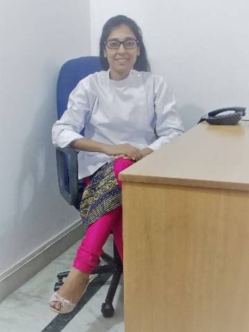 Garima Malhotra - Dentist, Noida