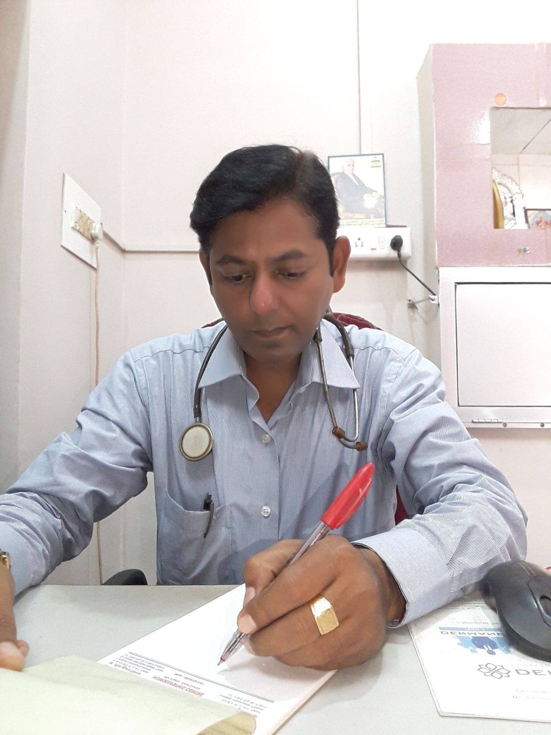 Best Skin Doctor Dermatologist Hair Transplant  Laser Hair Removal in  Kanpur  Dermatrichs Clinic Kanpur