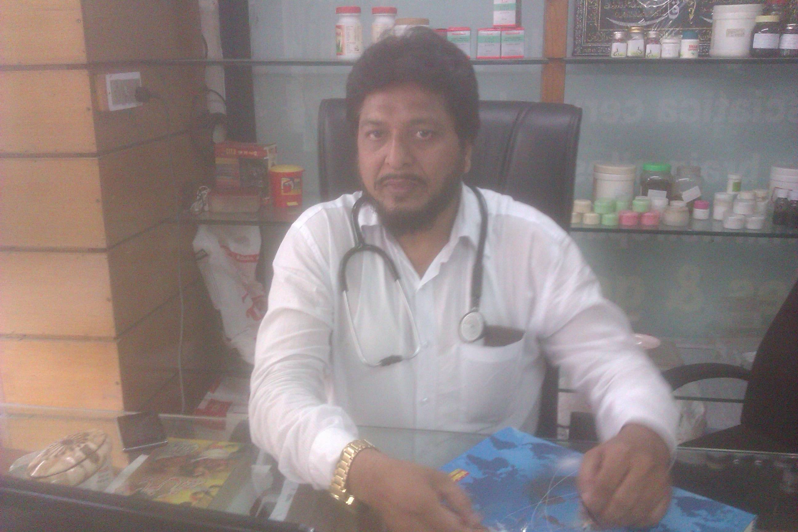 Hair Doctor in Jamalpur, Ahmedabad - View Doctors, Book Appointment,  Consult Online
