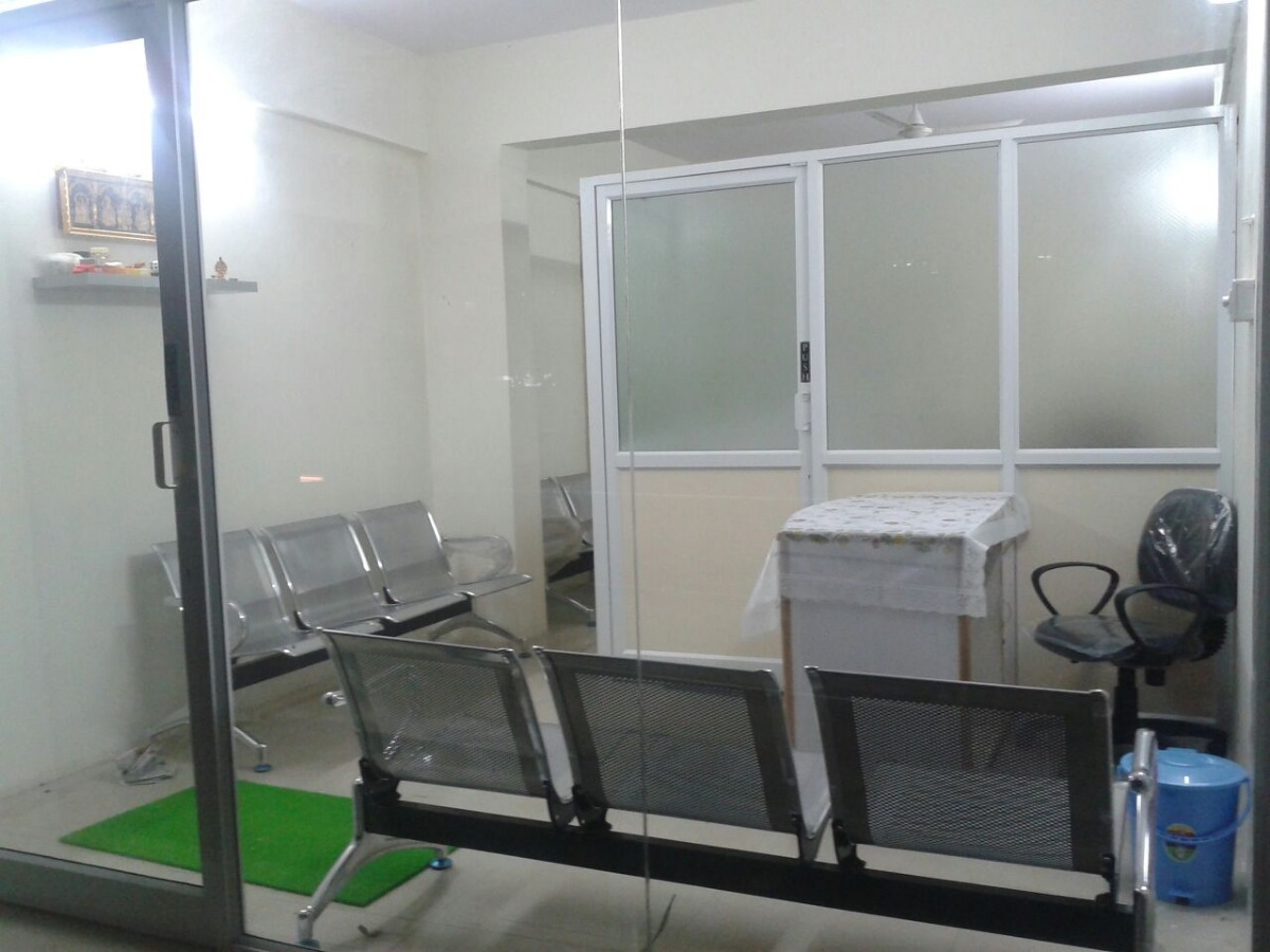 Srishti Superspeciality Clinic Image 2