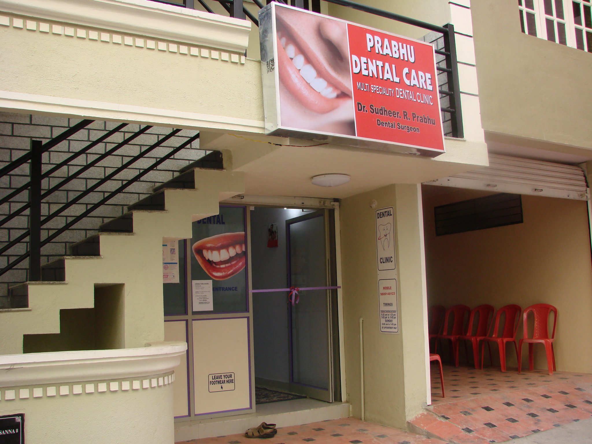 Prabhu Dental Care & Implant Centre Image 4