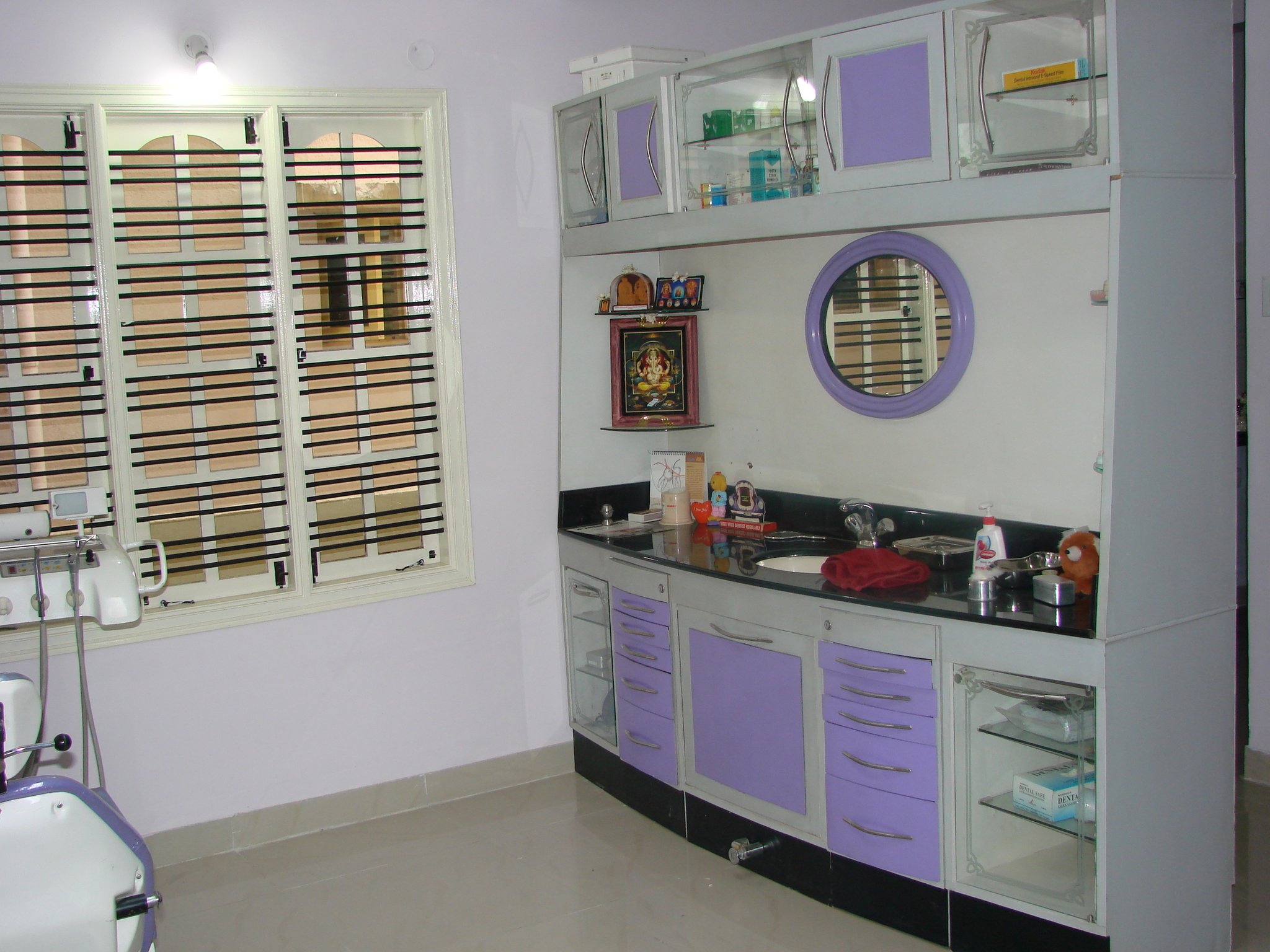 Prabhu Dental Care & Implant Centre Image 5