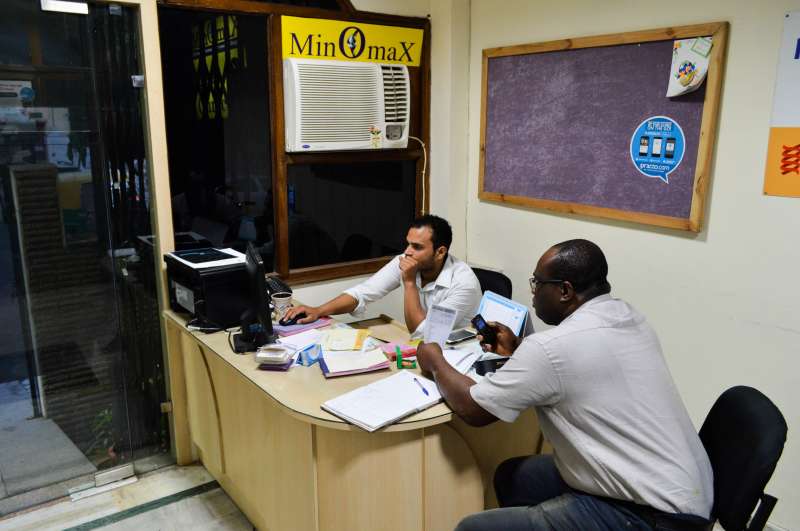 Dr. Ashwani Maichand's Minomax Knee & Shoulder Clinic Image 4