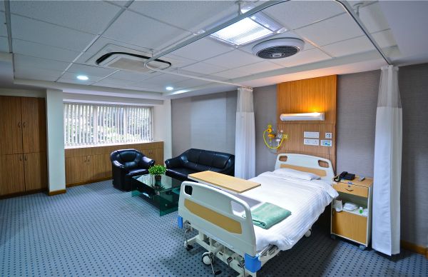 Fortis Hospital - Cunningham Road Image 9