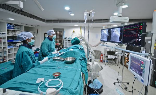 Fortis Hospital - Cunningham Road Image 1