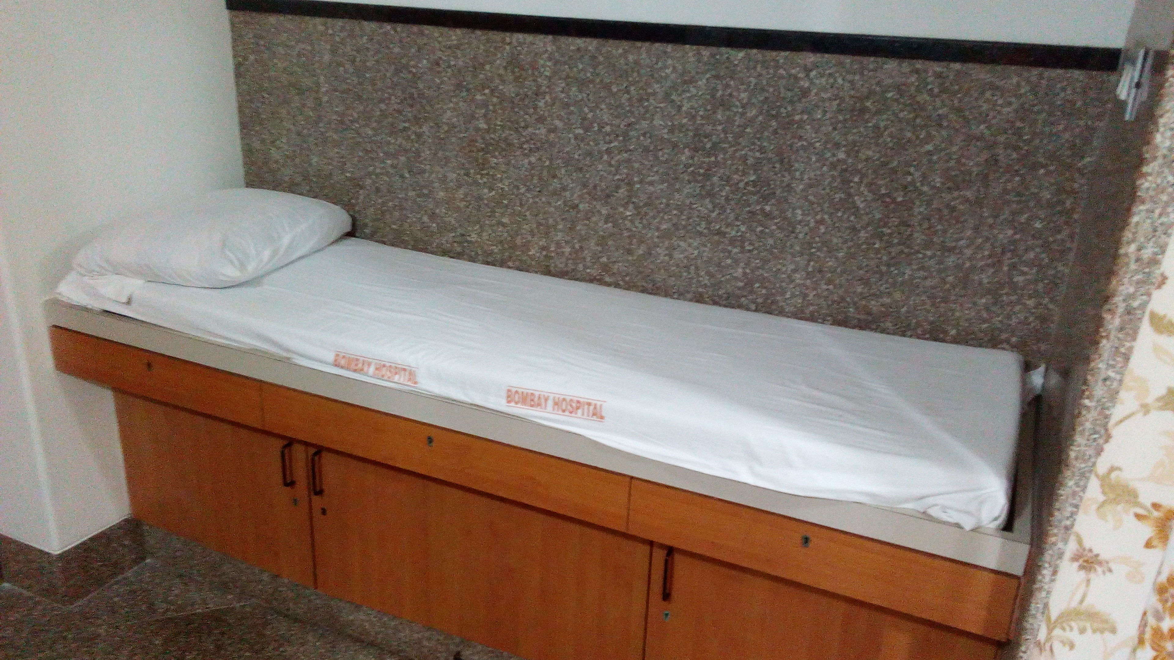 Bombay Hospital & Medical Research Centre Image 2