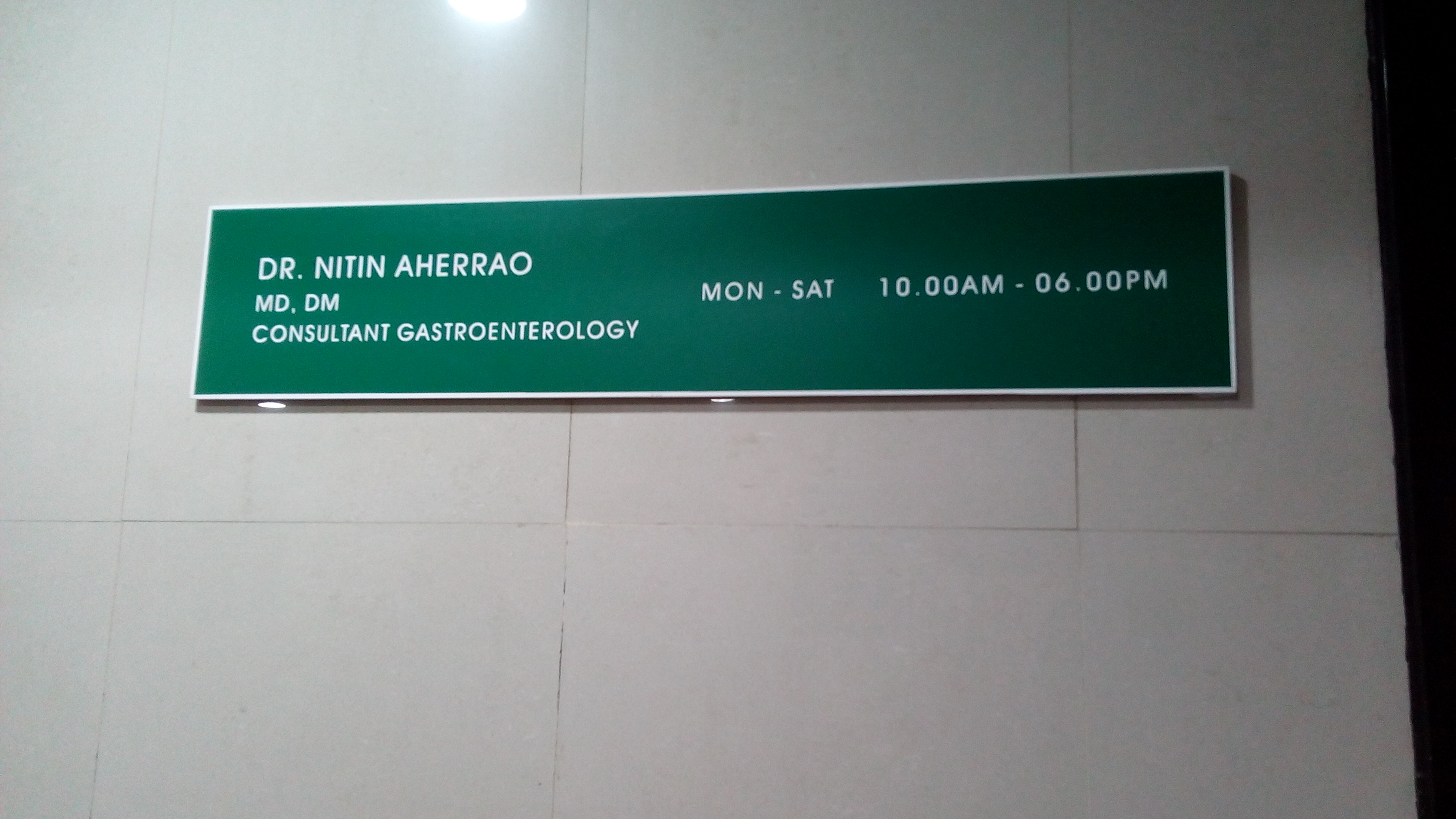 Bombay Hospital & Medical Research Centre Image 1