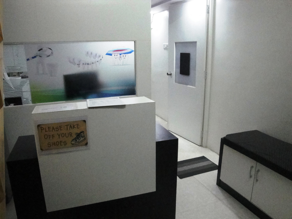 Dhapekar's Dental Care & Implant Center Image 2