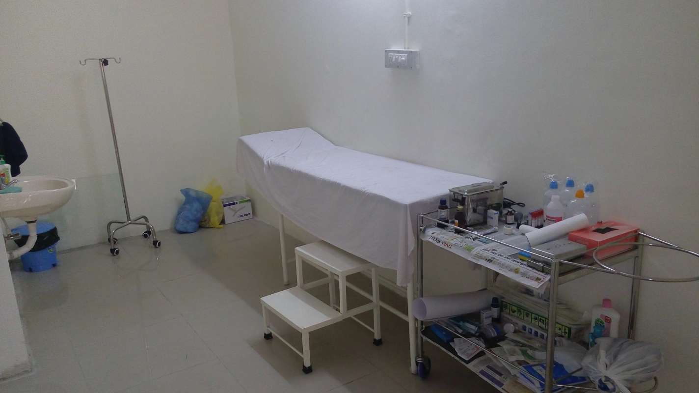 Srishti Superspeciality Clinic Image 3