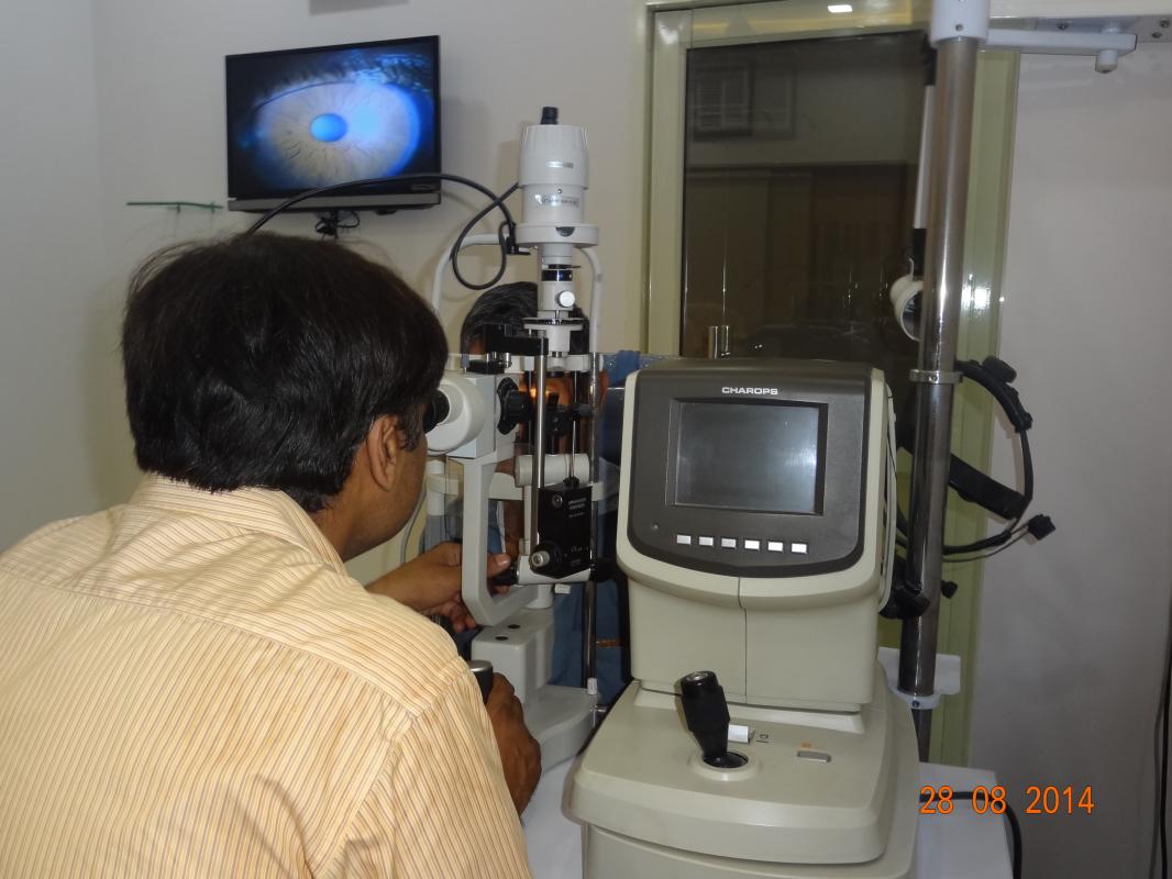 Om Eye & Gynae Centre Image 3