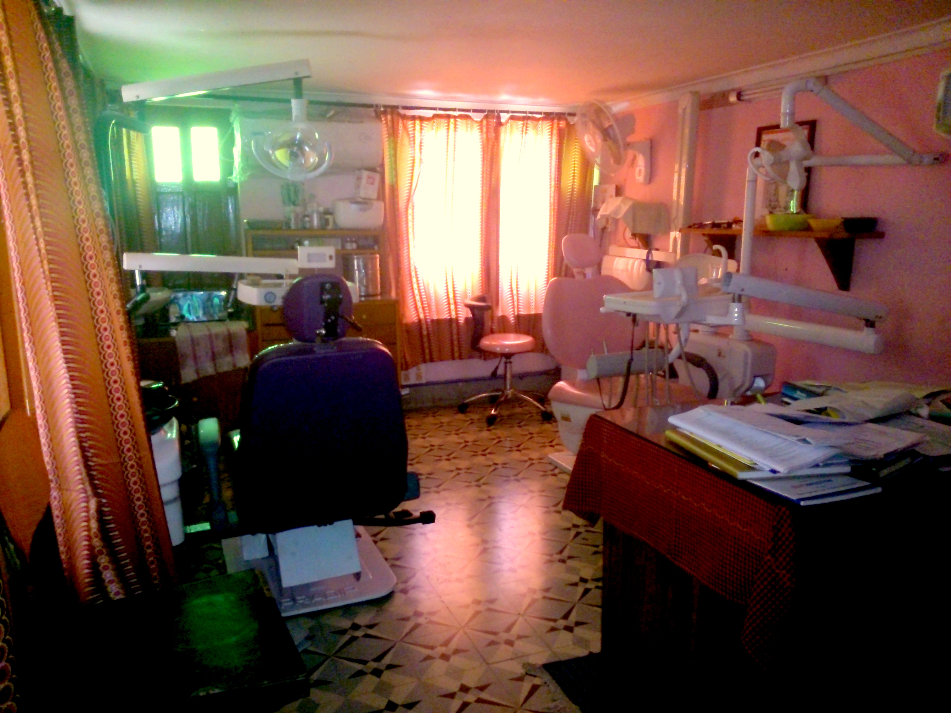 32 PEARLS DENTAL CLINIC Image 2
