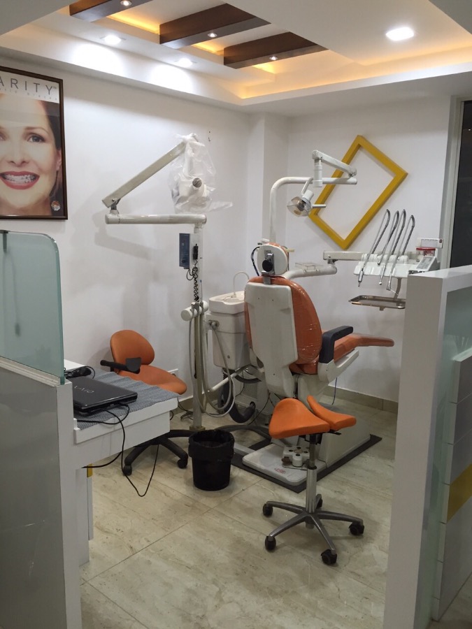 V'Shals Dental World Image 6