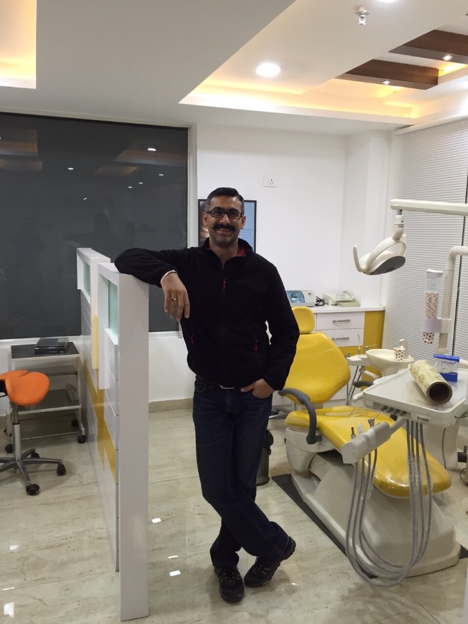 V'Shals Dental World Image 7