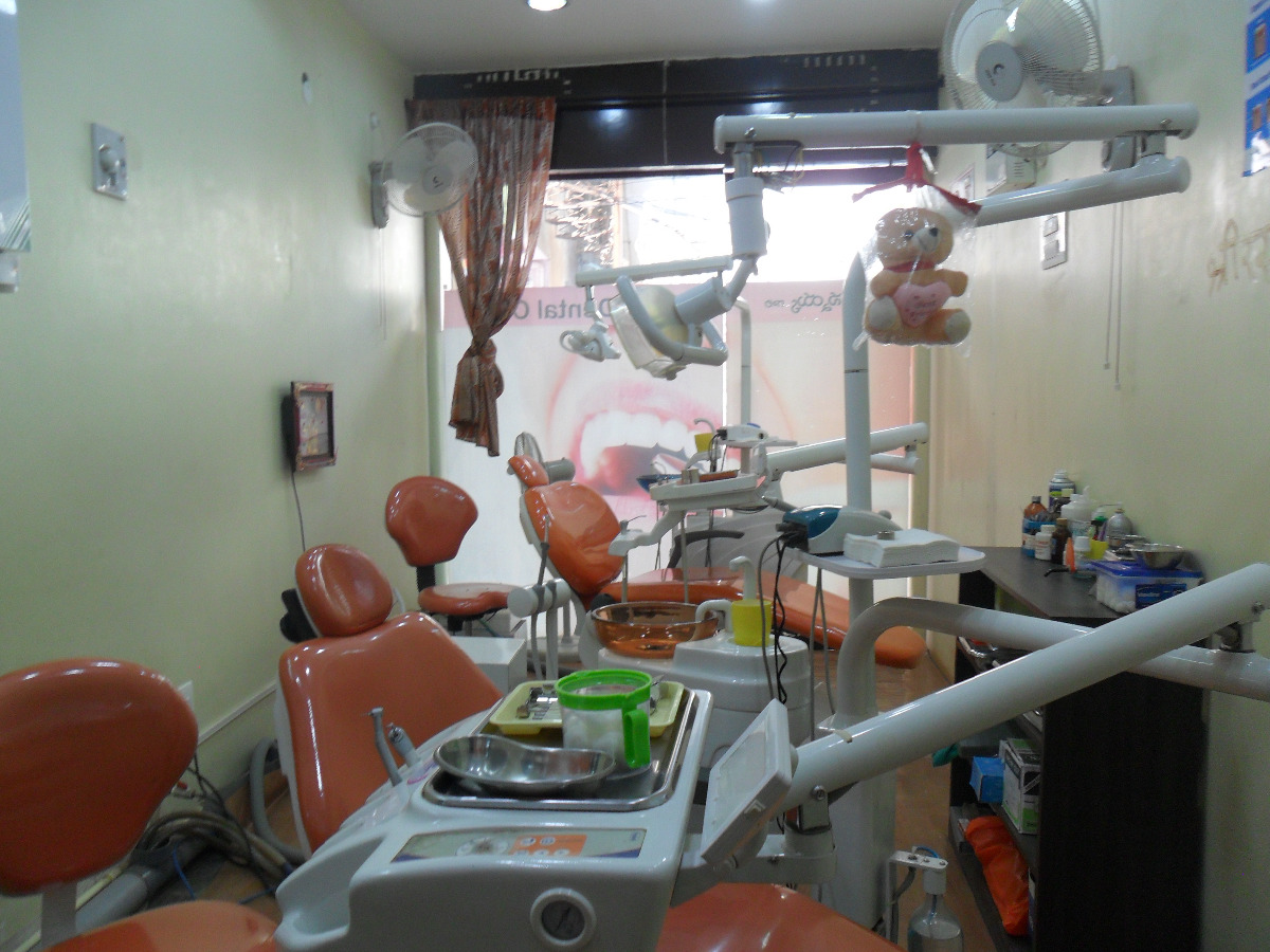 Smiline Dental Clinic Image 2