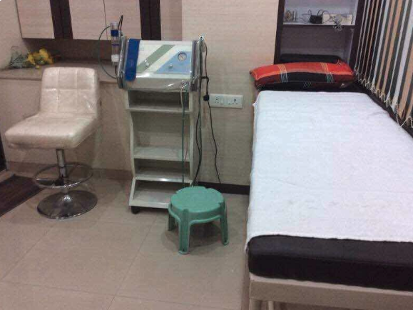 Glow Skin, Hair And Laser Clinic Image 1