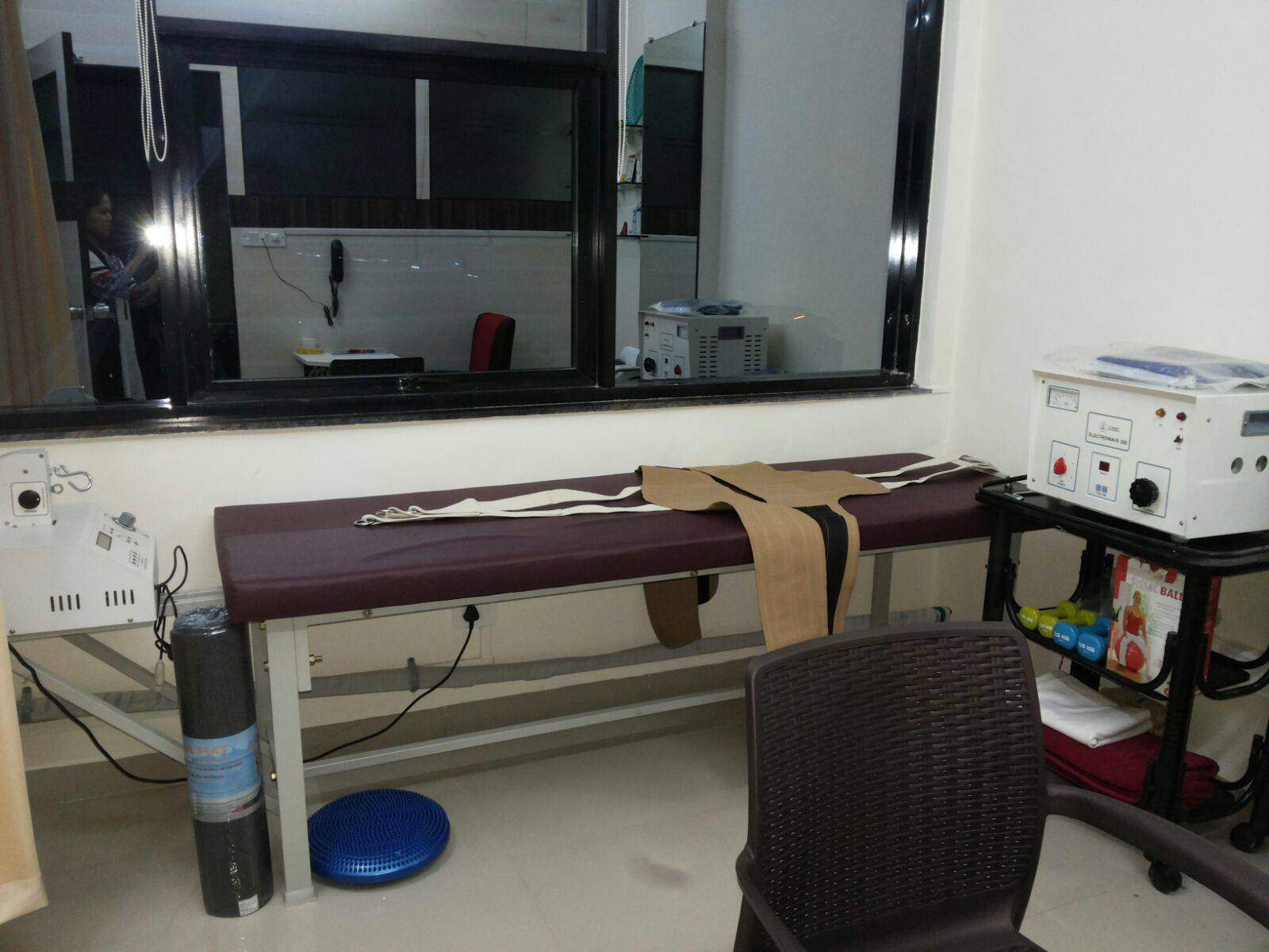 Swastik Bone & Joint Clinic Image 4