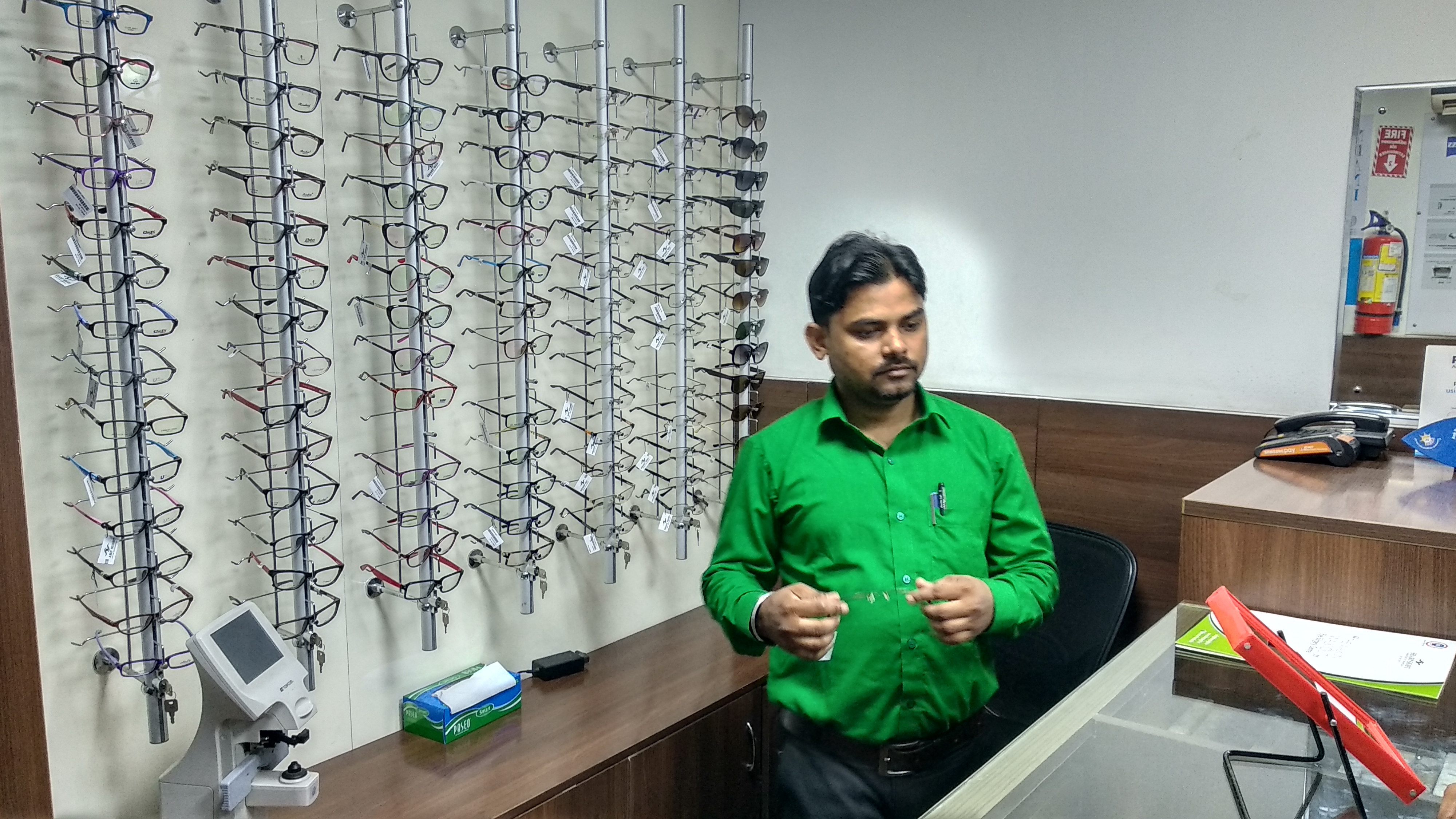 Sharp Sight Centre - Shahdara Image 5