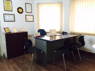 Dr.Dutta's Neck & Spine Clinic Image 3