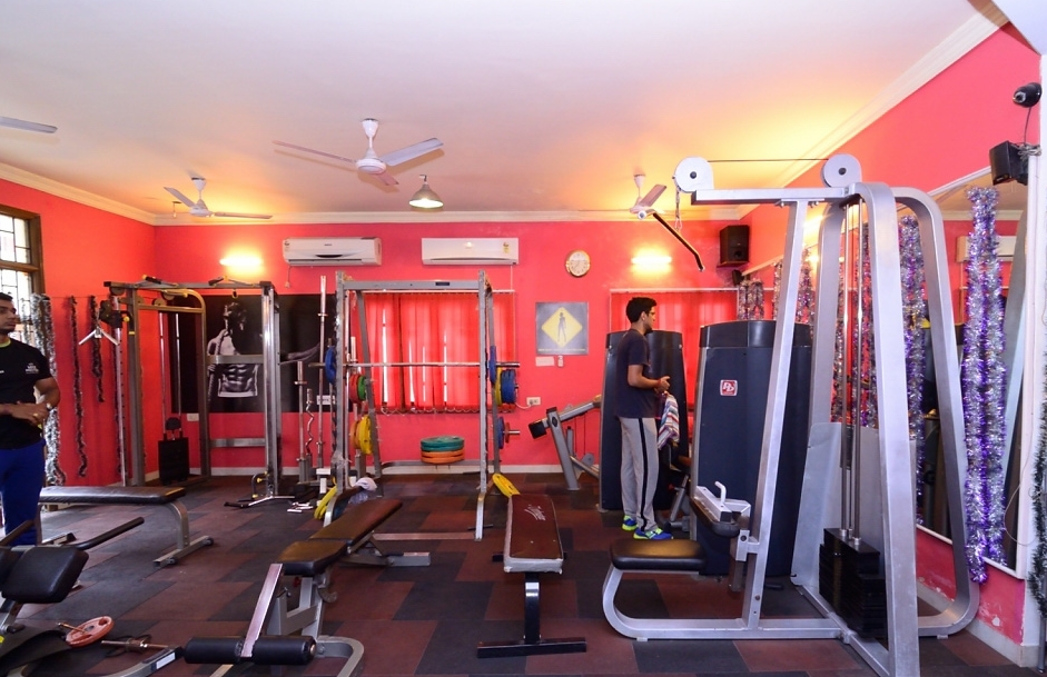 PHYSIOMAX, Advance Orthopedic pain Care Clinic Image 3