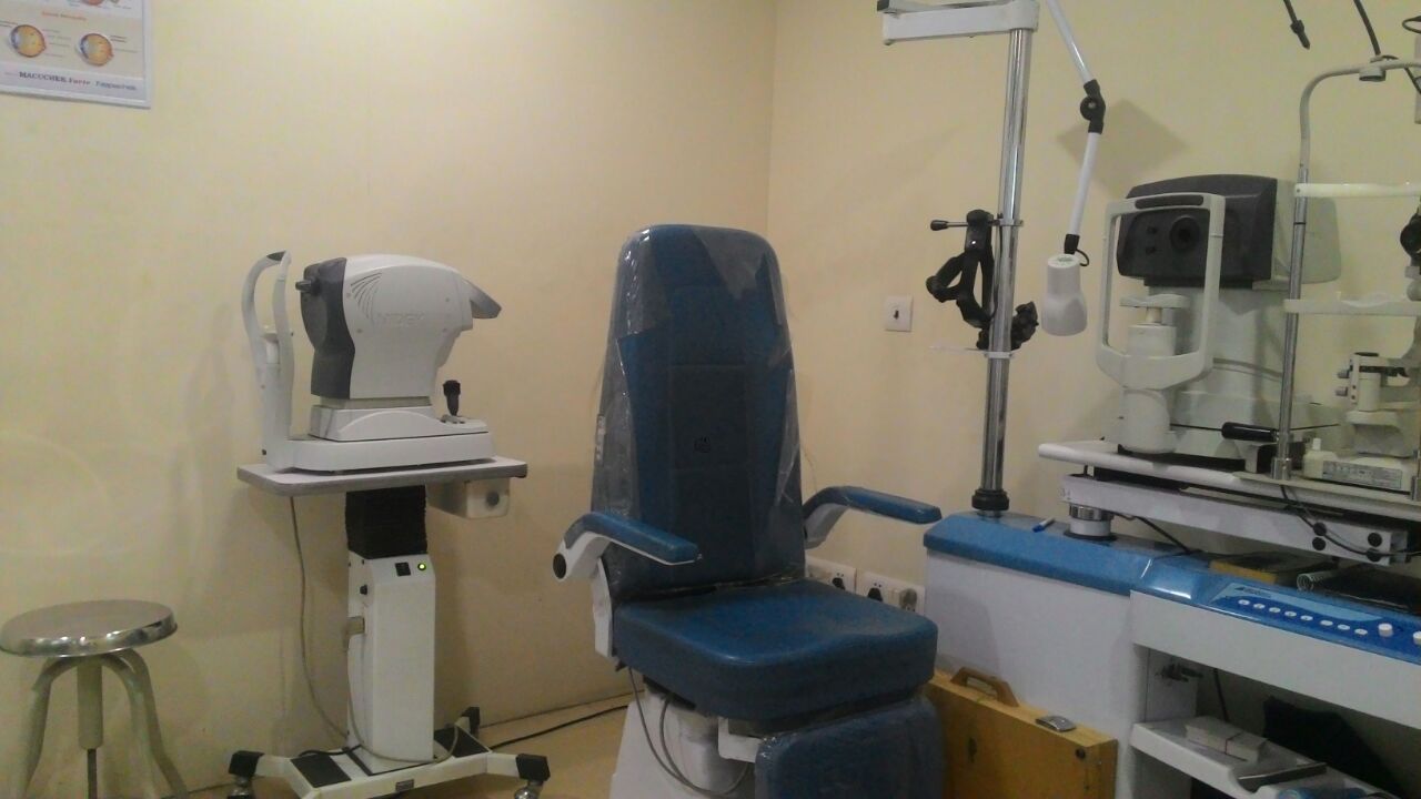 eye care clinic Image 3