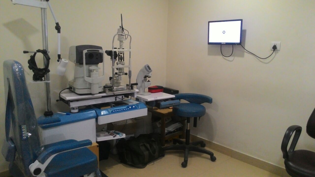 eye care clinic Image 2