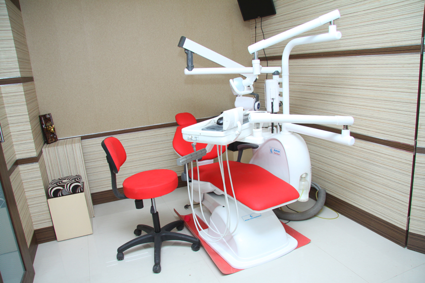 Rathi Dental And Ayurvedic Clinic Image 3