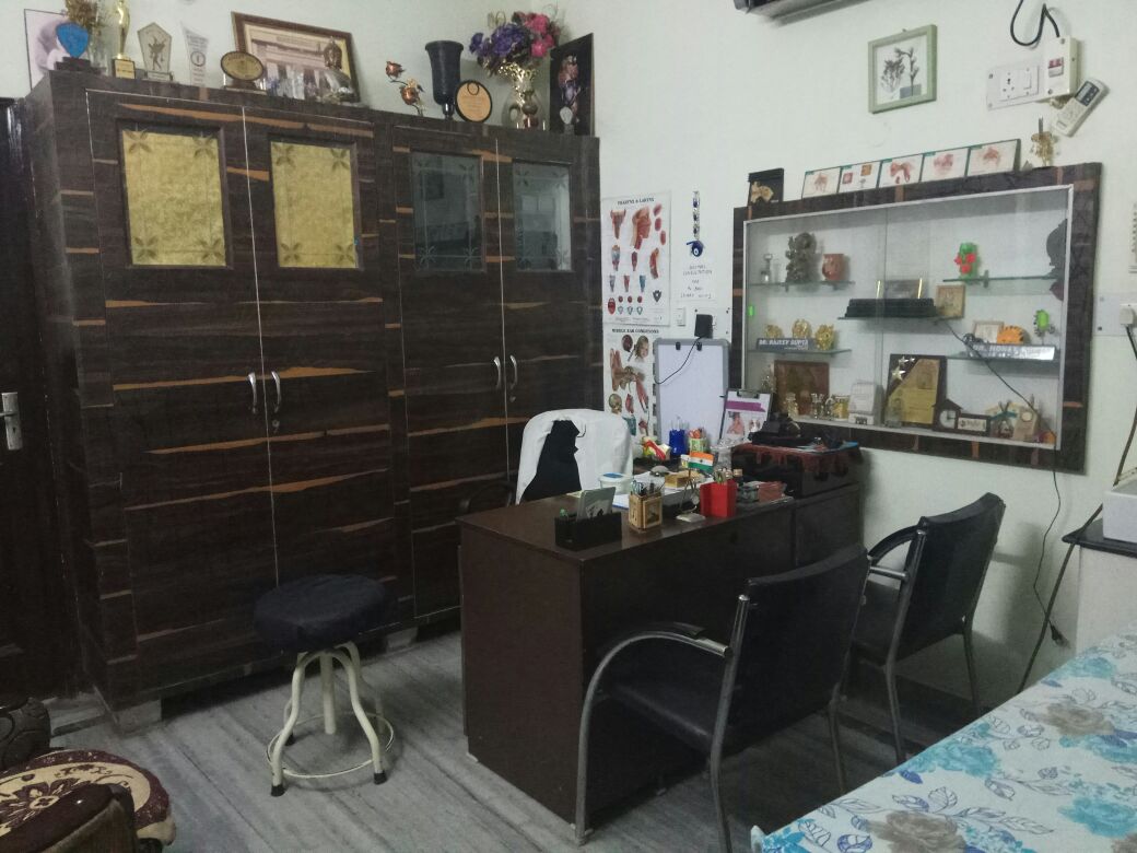 Dr Honey Gupta Image 3
