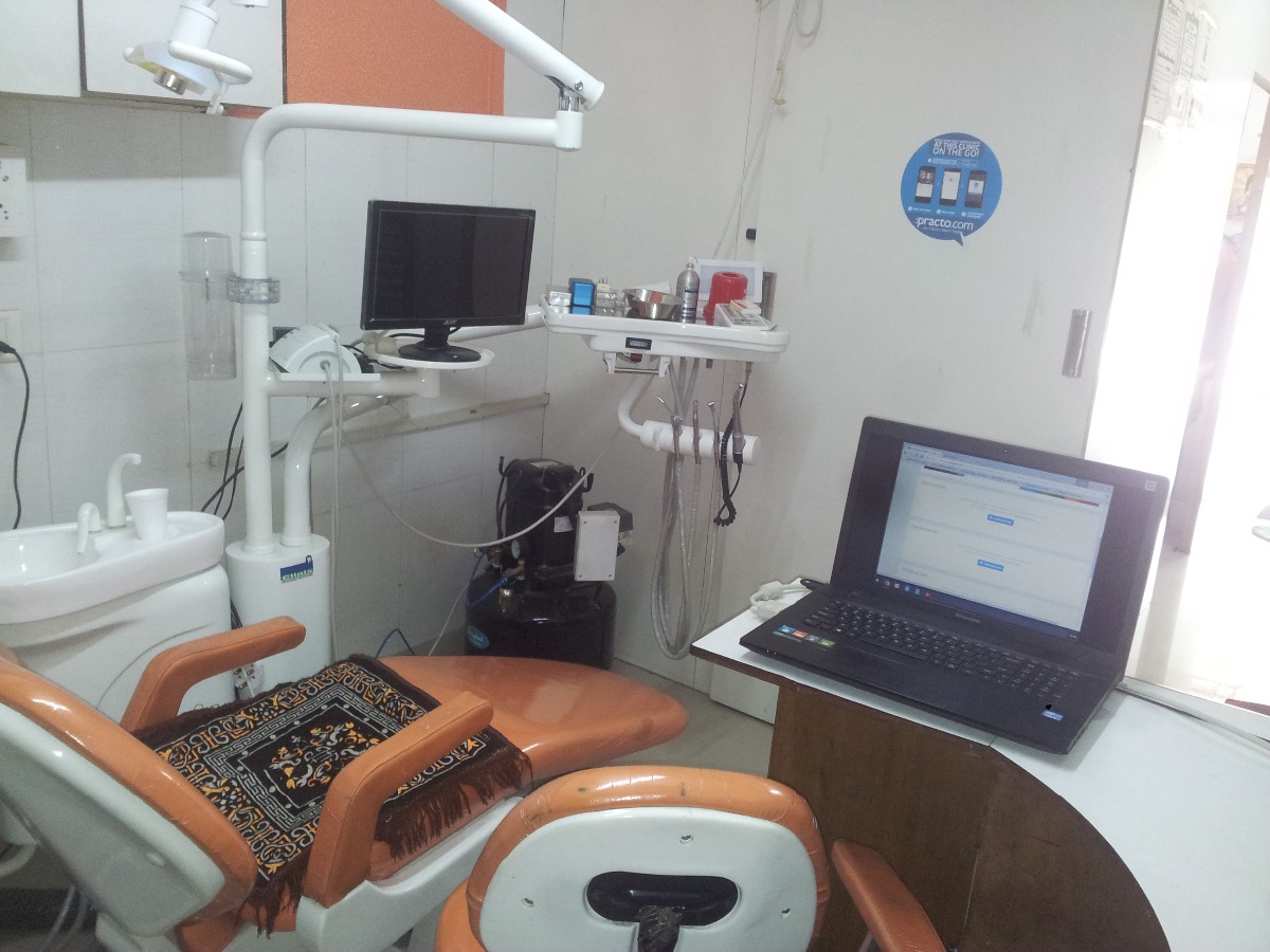 V Smile Dental Clinic Image 2