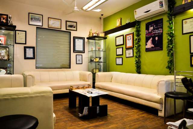 Prof. Arora's Knee and Hip Surgery Clinic Image 5