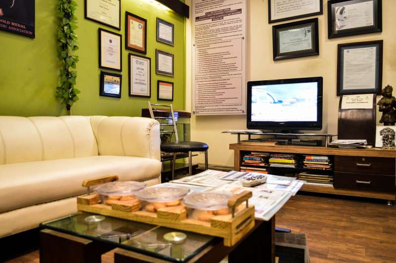 Prof. Arora's Knee and Hip Surgery Clinic Image 3