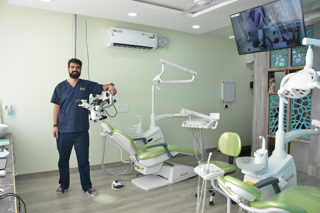 Roots and Crown microDENTIStry Image 3