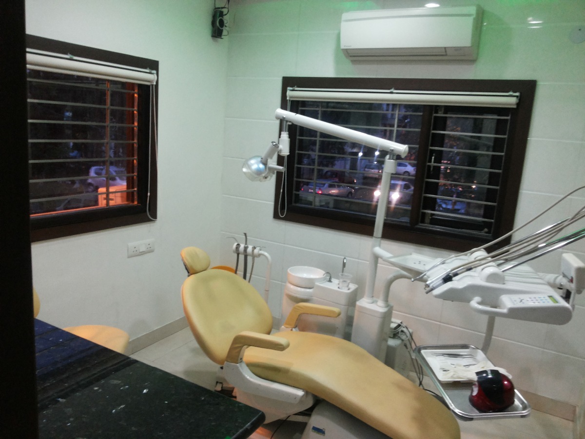 Dr. Rajnish K. Jain's Super Speciality Dental Clinic & Implant Centre Image 3