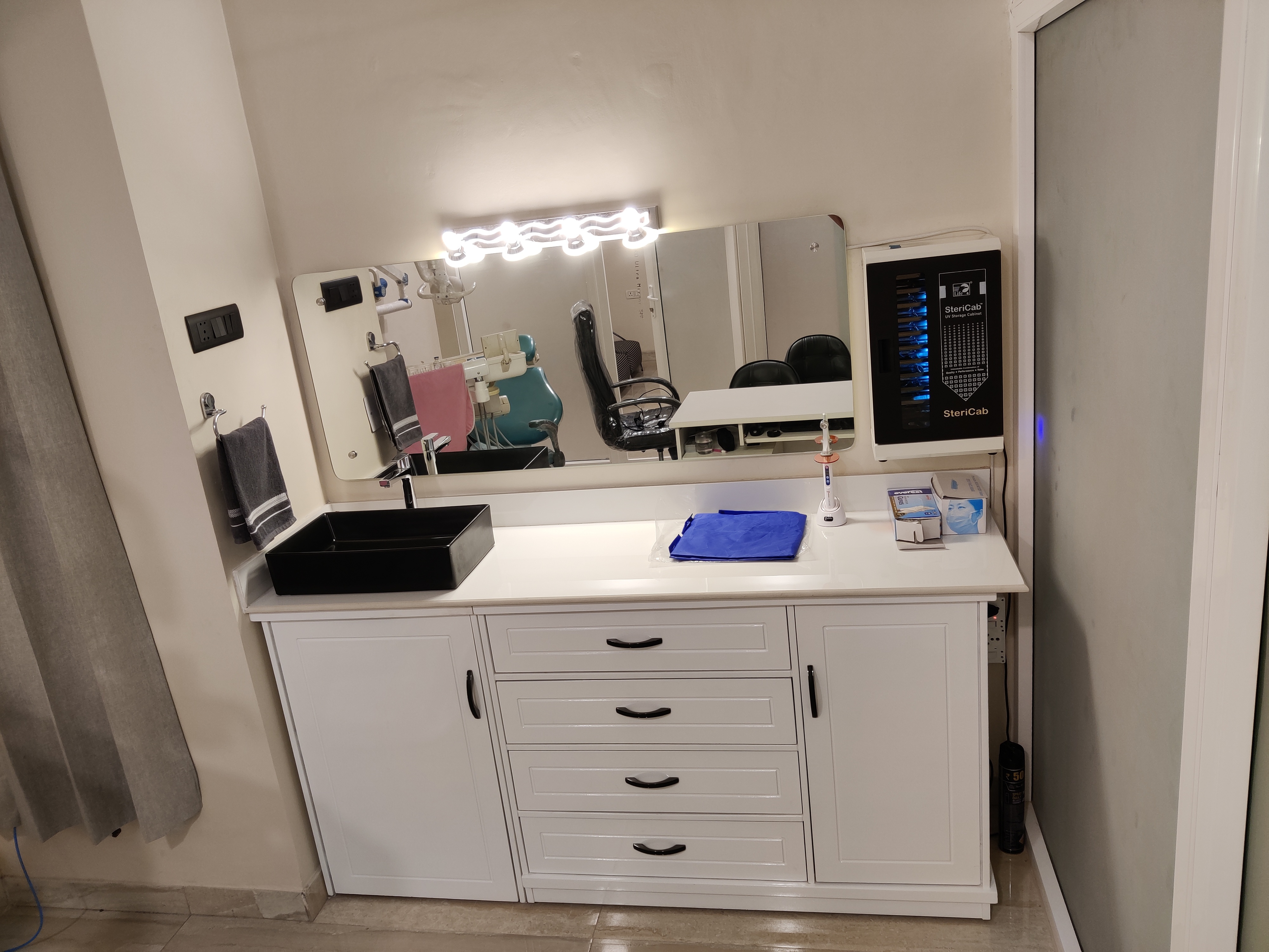NAREN'S DENTAL OFFICE Image 3