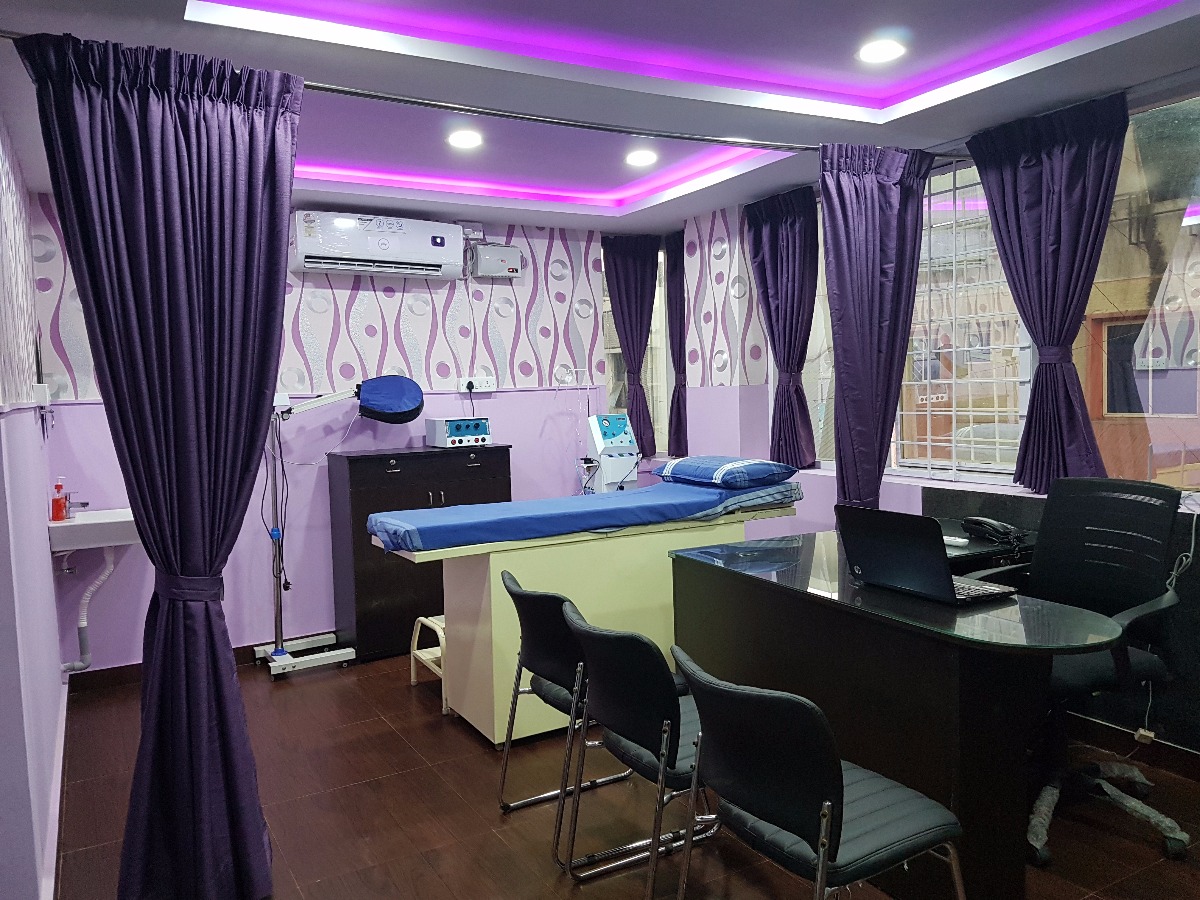 Dr.Pooja's Skin Solutionz : Skin, Cosmetology & Advanced Hair Transplant Centre Image 1