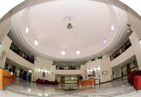 Indraprastha Apollo Hospital Image 2