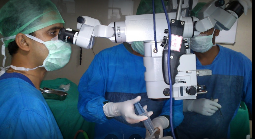 Dr Asheesh Tandon Image 2