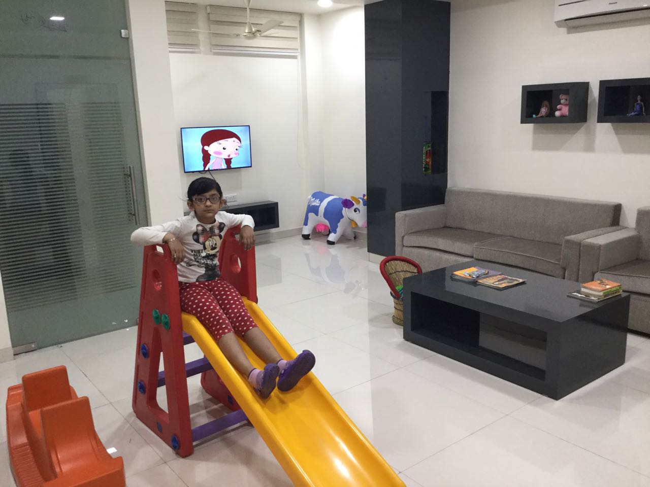 Dr. Garg's Family Dental Hospital Image 4
