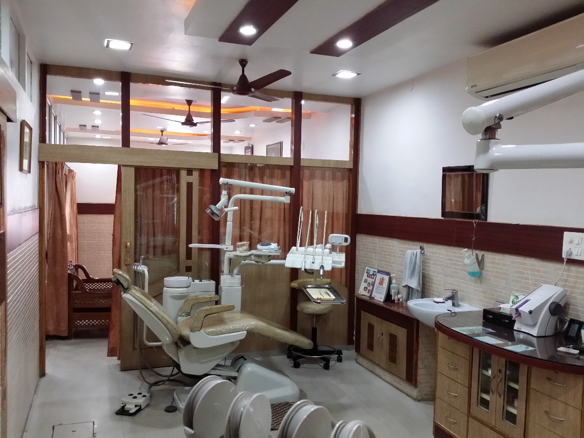 Girdhar Dental Clinic Image 5
