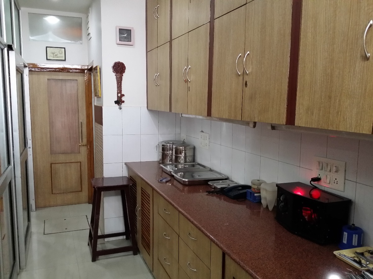 Girdhar Dental Clinic Image 4