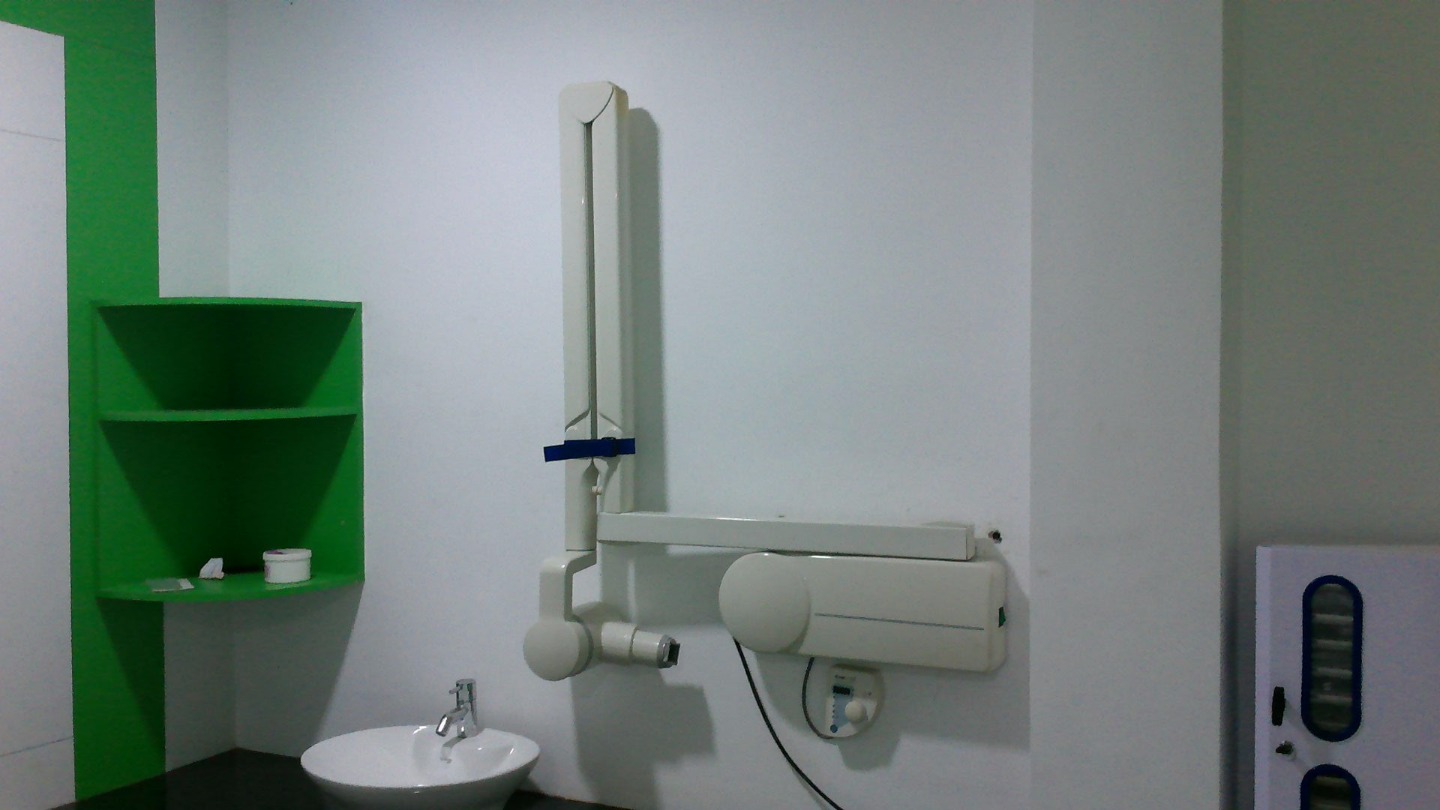 SRISHTI DENTAL CLINIC Image 2