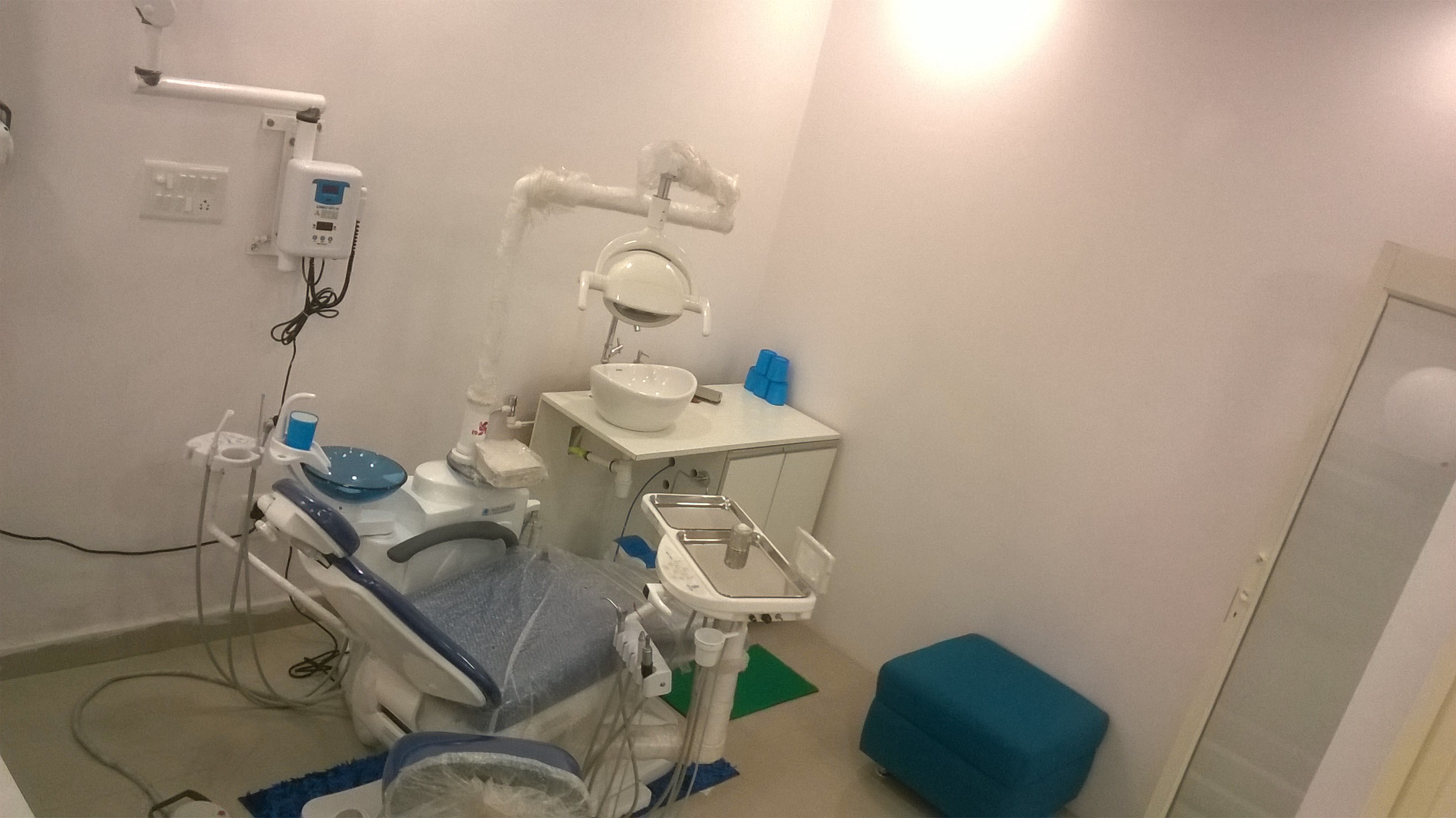 Dr. Parul's Dental & Implant Center Image 3