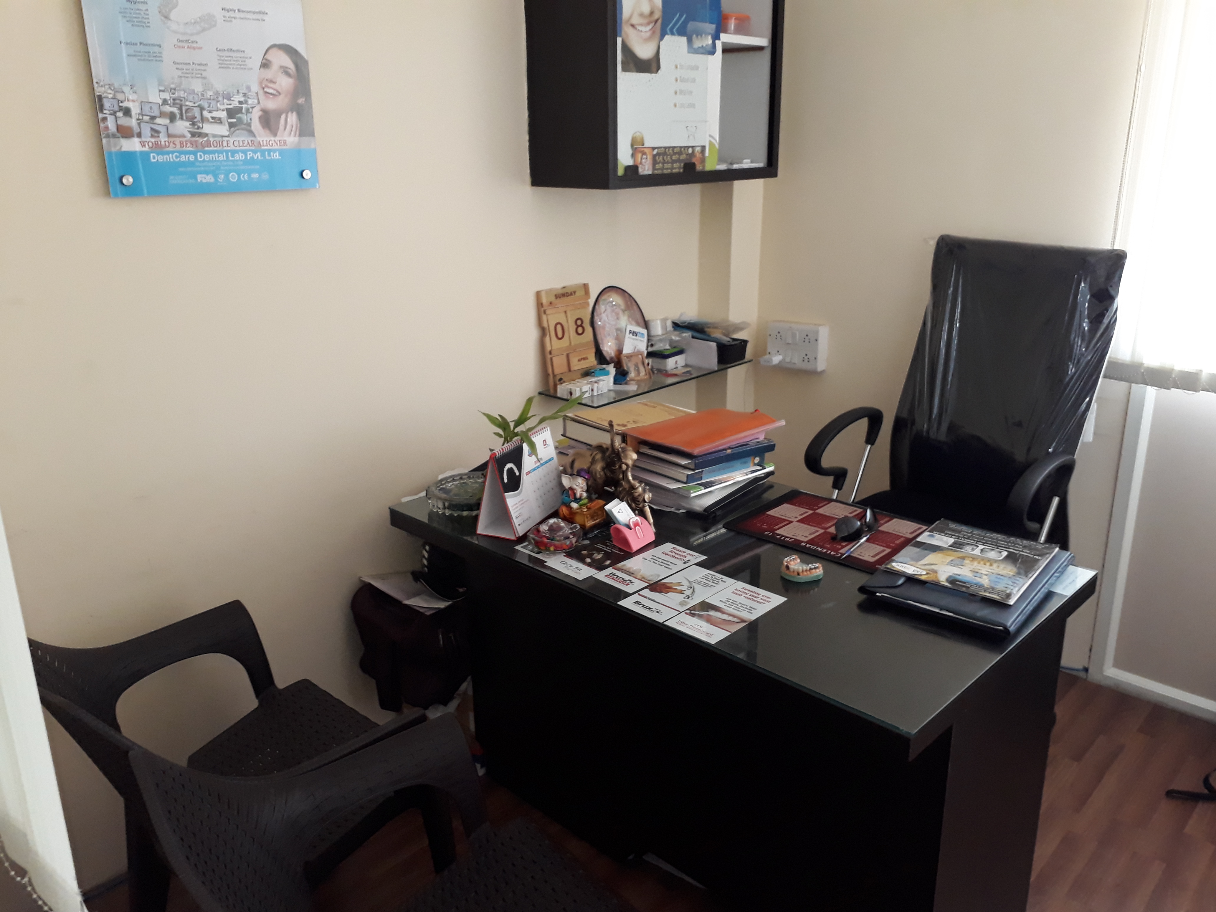 Manohar Advanced Dental Care Laser & Implant Center Image 4