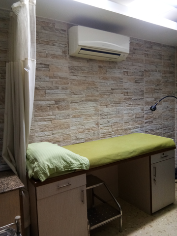 Dr. Muneendra Gupta's Clinic Image 1