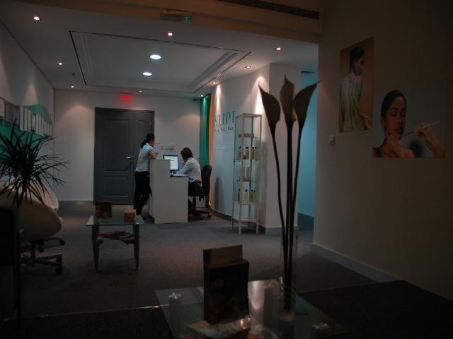 Dr. Manjiri's Instasculpt - THANE Image 2