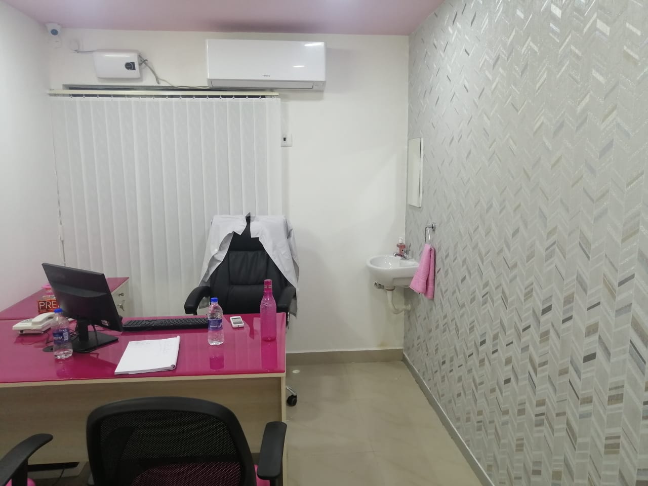 Hyderabad Dr.Rajeshwari's Skin Care & Hair Restoration Centre ( Hyderabad ) Image 2