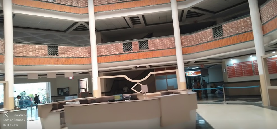 Sharda Hospital Image 2