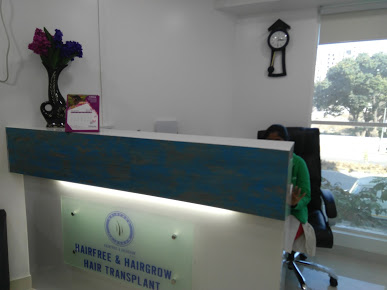 Dr Lakhe's Medi - Skin Clinic Image 4
