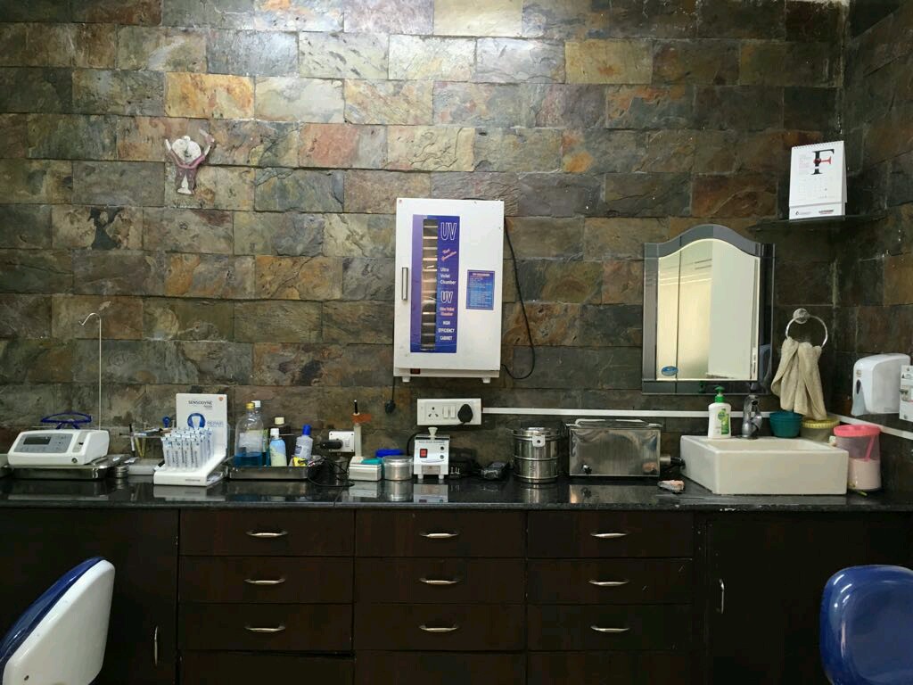 Dr. KPS Yadav's Dental World Multispeciality Clinic & Implant Center Image 6